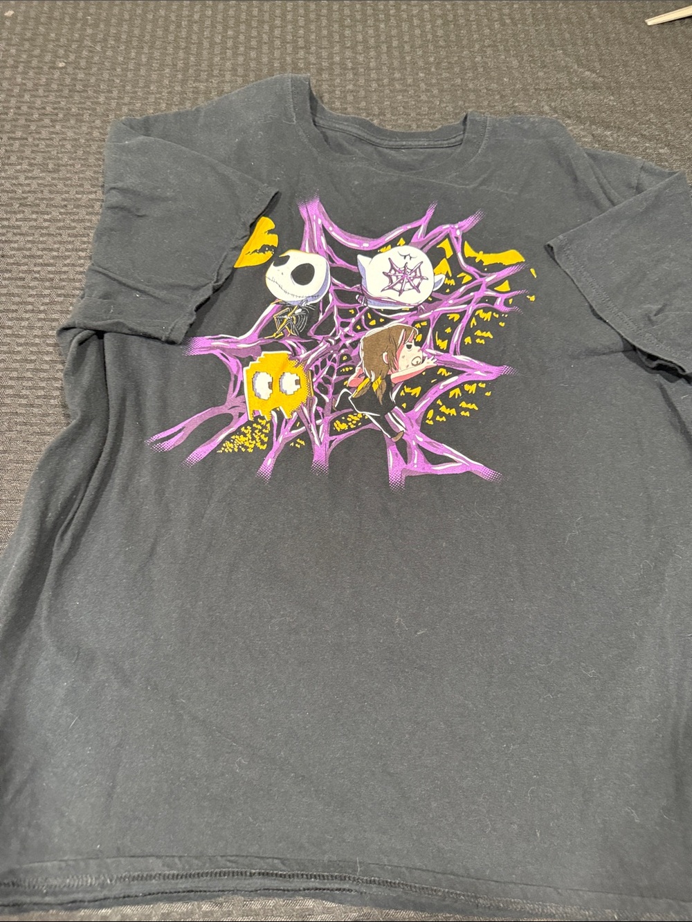 Black Kids Graphic Tee with Purple & Yellow Halloween Design size large GUC
